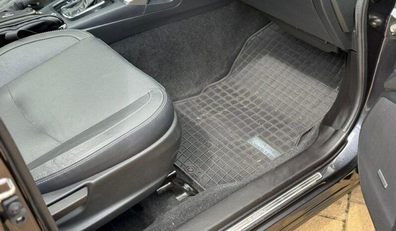 SUBARU Forester  | 4×4 (doł. automatycznie) | Automatyczna | 240 KM | Szary full