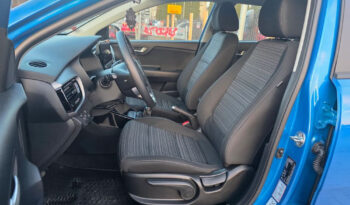 KIA Stonic  | FWD (przód) | Manualna | 101 KM | Niebieski full