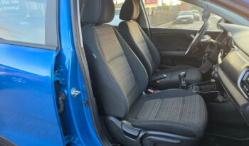 KIA Stonic  | FWD (przód) | Manualna | 101 KM | Niebieski full