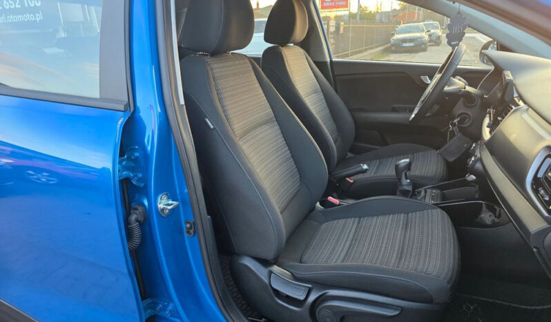 KIA Stonic  | FWD (przód) | Manualna | 101 KM | Niebieski full