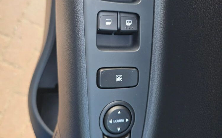 KIA Stonic  | FWD (przód) | Manualna | 101 KM | Niebieski full