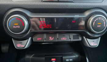 KIA Stonic  | FWD (przód) | Manualna | 101 KM | Niebieski full