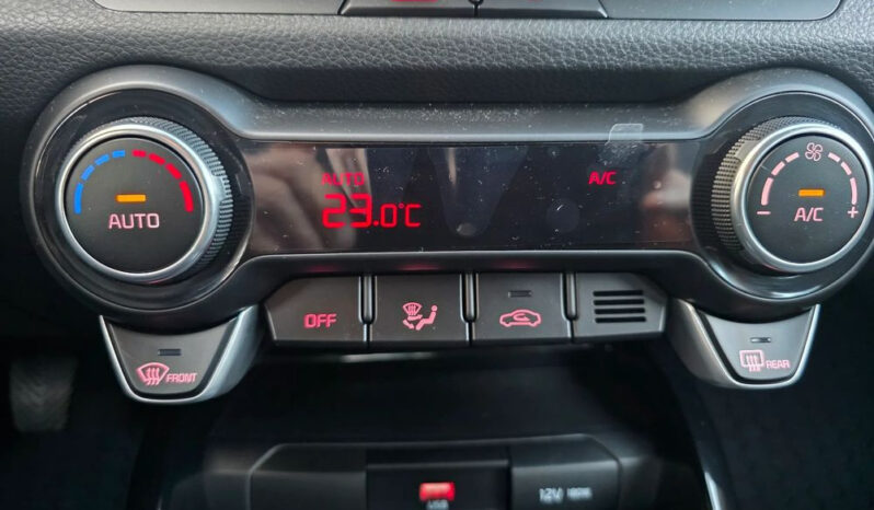 KIA Stonic  | FWD (przód) | Manualna | 101 KM | Niebieski full