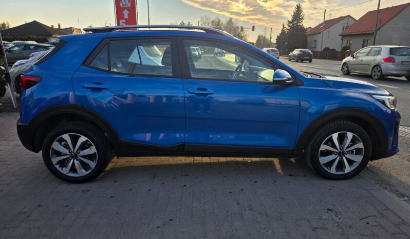 KIA Stonic  | FWD (przód) | Manualna | 101 KM | Niebieski full