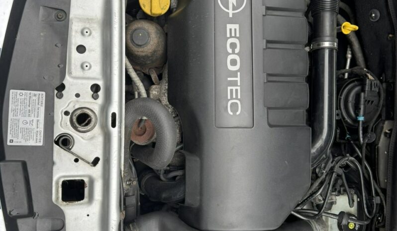 OPEL Astra | FWD (przód) | Manualna | 90 KM | Srebrny full