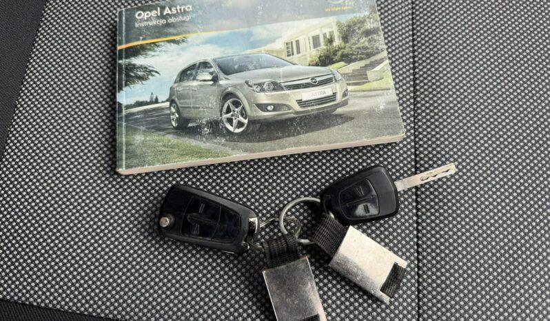 OPEL Astra | FWD (przód) | Manualna | 90 KM | Srebrny full