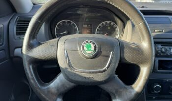 SKODA Octavia  | FWD (przód) | Automatyczna Dwusprzeglowa | 102 KM | Niebieski full