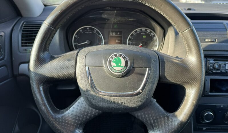 SKODA Octavia  | FWD (przód) | Automatyczna Dwusprzeglowa | 102 KM | Niebieski full