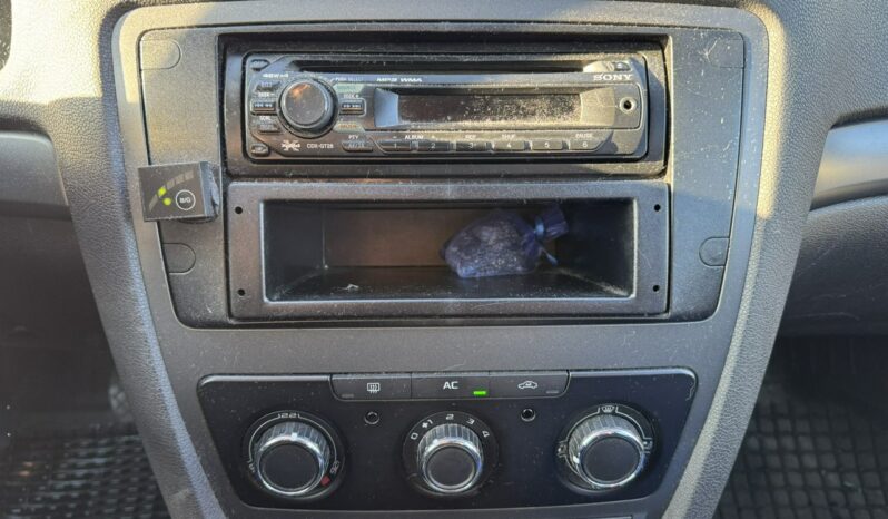 SKODA Octavia  | FWD (przód) | Automatyczna Dwusprzeglowa | 102 KM | Niebieski full