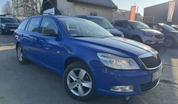 SKODA Octavia  | FWD (przód) | Automatyczna Dwusprzeglowa | 102 KM | Niebieski full