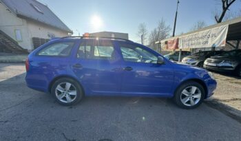 SKODA Octavia  | FWD (przód) | Automatyczna Dwusprzeglowa | 102 KM | Niebieski full