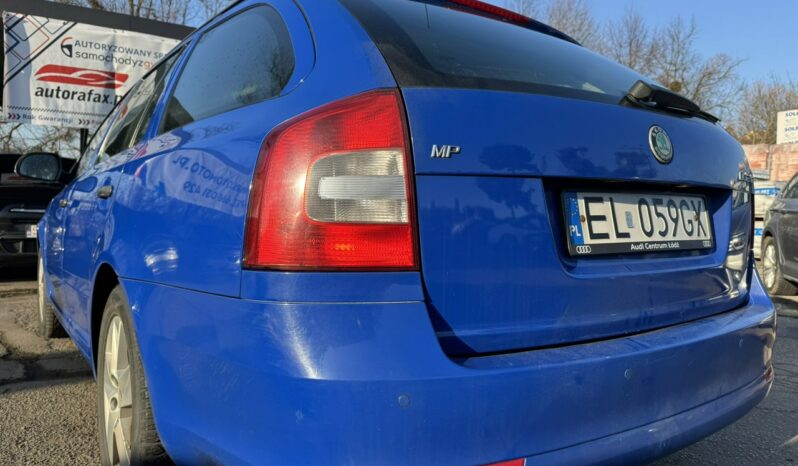 SKODA Octavia  | FWD (przód) | Automatyczna Dwusprzeglowa | 102 KM | Niebieski full