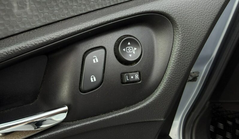 OPEL Insignia  | FWD (przód) | Manualna | 140 KM | niebieski jasny full