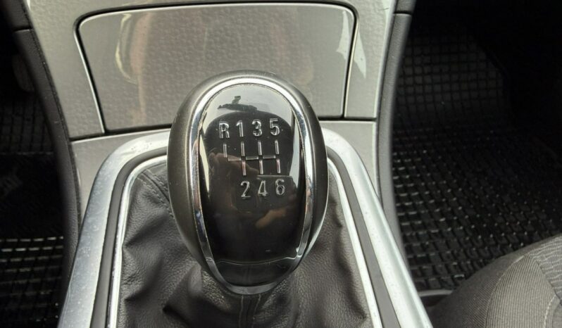 OPEL Insignia  | FWD (przód) | Manualna | 140 KM | niebieski jasny full