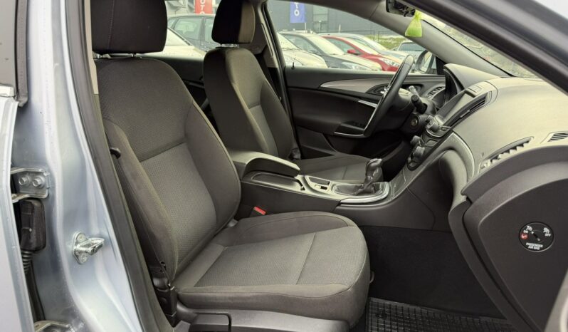 OPEL Insignia  | FWD (przód) | Manualna | 140 KM | niebieski jasny full