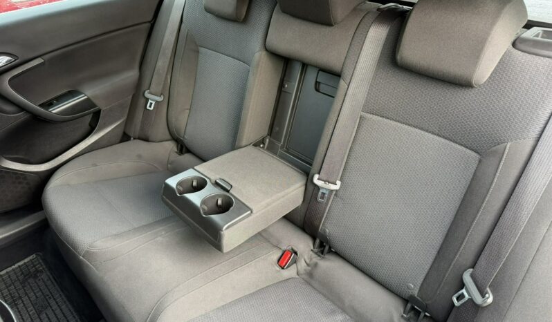 OPEL Insignia  | FWD (przód) | Manualna | 140 KM | niebieski jasny full