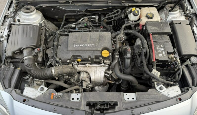 OPEL Insignia  | FWD (przód) | Manualna | 140 KM | niebieski jasny full