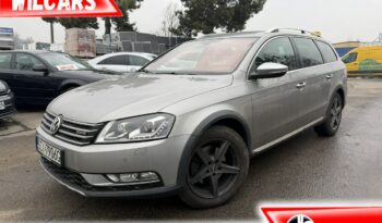 Volkswagen Passat Alltrack | 4X4 Automatyczny | Manualna | 140 Km | Szary