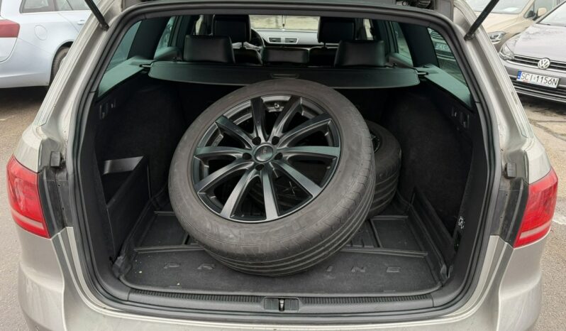 VOLKSWAGEN Passat Alltrack | 4×4 Automatyczny | Manualna | 140 KM | Szary full