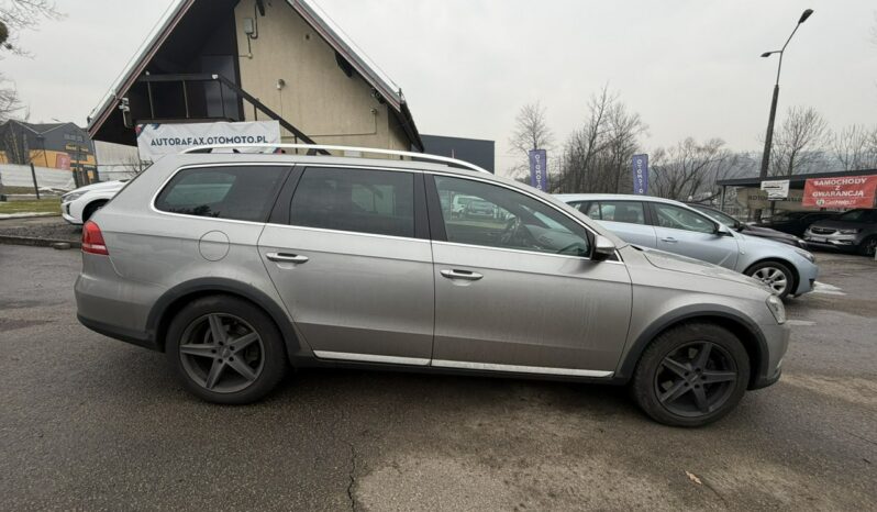 VOLKSWAGEN Passat Alltrack | 4×4 Automatyczny | Manualna | 140 KM | Szary full
