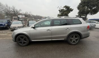 VOLKSWAGEN Passat Alltrack | 4×4 Automatyczny | Manualna | 140 KM | Szary full