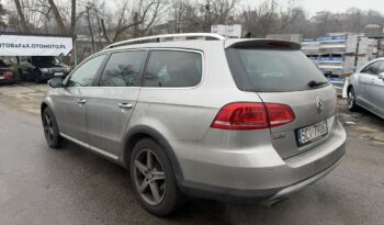 VOLKSWAGEN Passat Alltrack | 4×4 Automatyczny | Manualna | 140 KM | Szary full