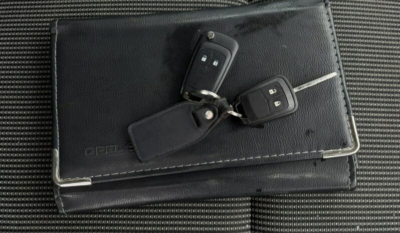 OPEL Astra | FWD (przód) | Manualna | 125 KM | Czarny full