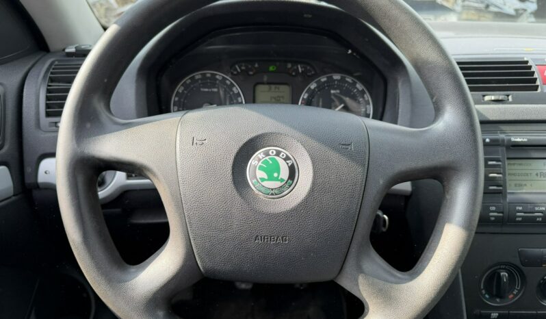 SKODA Octavia  | FWD (przód) | Manualna | 102 KM | Czarny full