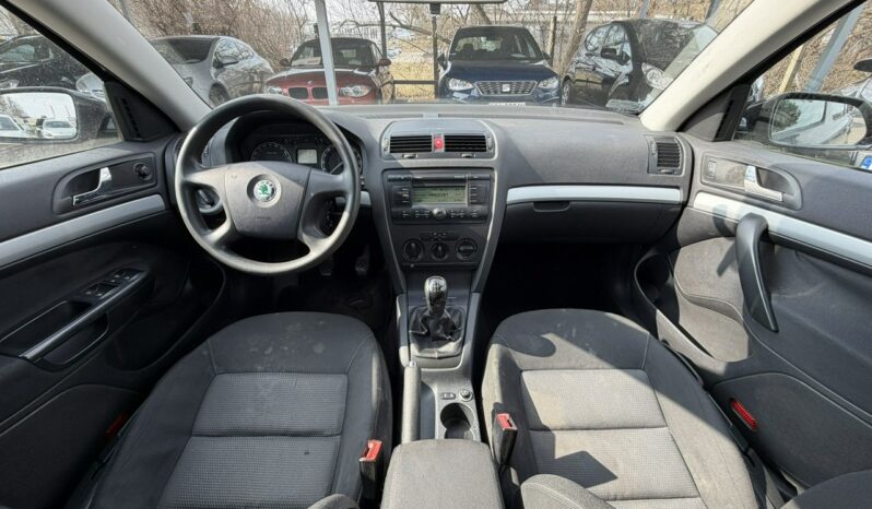 SKODA Octavia  | FWD (przód) | Manualna | 102 KM | Czarny full