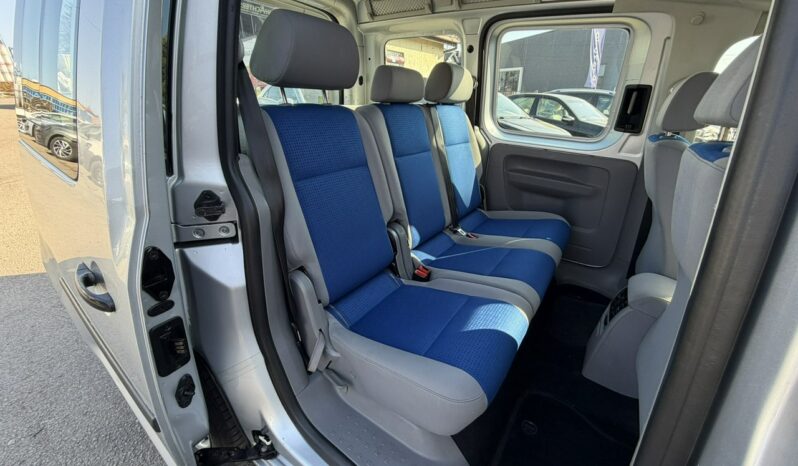 VOLKSWAGEN Caddy | FWD (przód) | Manualna | 102 KM | Srebrny full