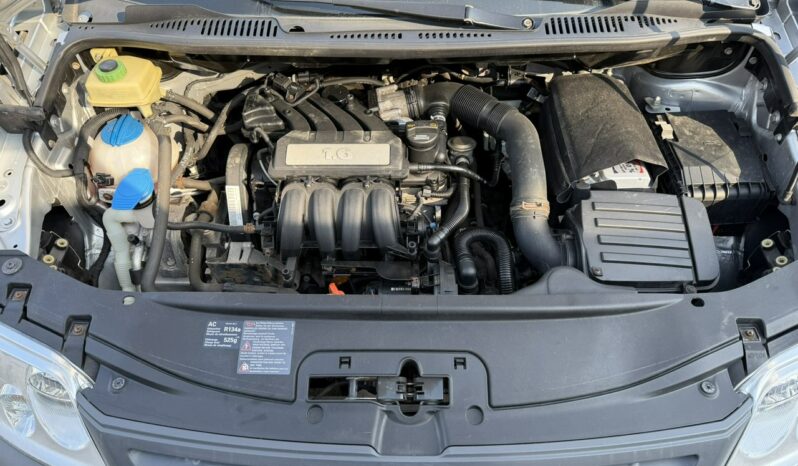 VOLKSWAGEN Caddy | FWD (przód) | Manualna | 102 KM | Srebrny full