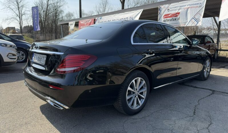 Mercedes E 220 | RWD (tył) | Automatyczna | 194 KM | Czarny full