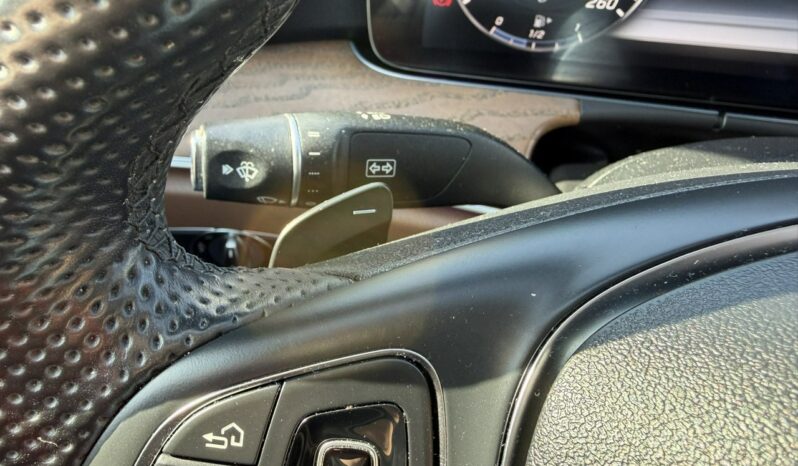 Mercedes E 220 | RWD (tył) | Automatyczna | 194 KM | Czarny full