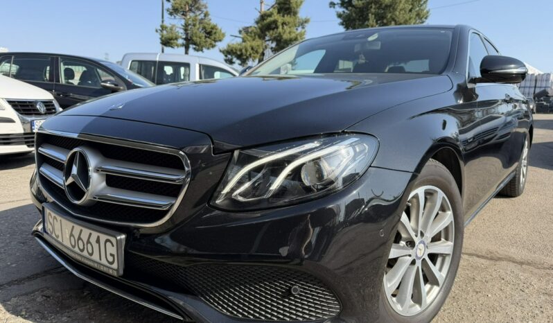 Mercedes E 220 | RWD (tył) | Automatyczna | 194 KM | Czarny full