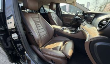 Mercedes E 220 | RWD (tył) | Automatyczna | 194 KM | Czarny full