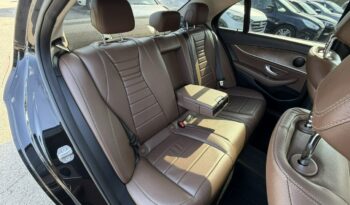 Mercedes E 220 | RWD (tył) | Automatyczna | 194 KM | Czarny full