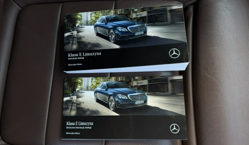 Mercedes E 220 | RWD (tył) | Automatyczna | 194 KM | Czarny full