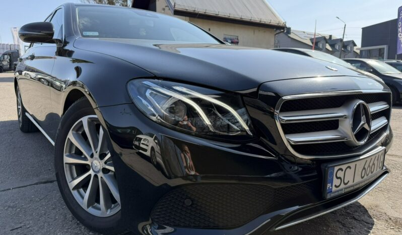 Mercedes E 220 | RWD (tył) | Automatyczna | 194 KM | Czarny full