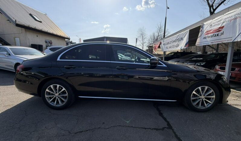 Mercedes E 220 | RWD (tył) | Automatyczna | 194 KM | Czarny full