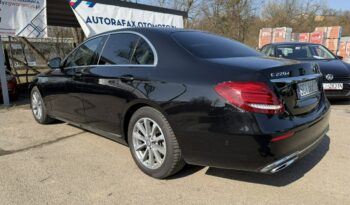 Mercedes E 220 | RWD (tył) | Automatyczna | 194 KM | Czarny full
