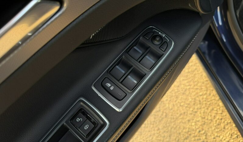 Jaguar XF | RWD (tył) | Automatyczna | 180 KM | granatowy full