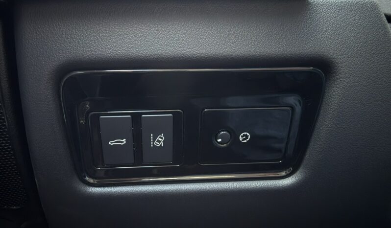 Jaguar XF | RWD (tył) | Automatyczna | 180 KM | granatowy full