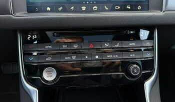 Jaguar XF | RWD (tył) | Automatyczna | 180 KM | granatowy full