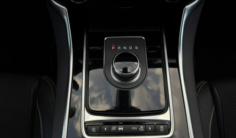 Jaguar XF | RWD (tył) | Automatyczna | 180 KM | granatowy full