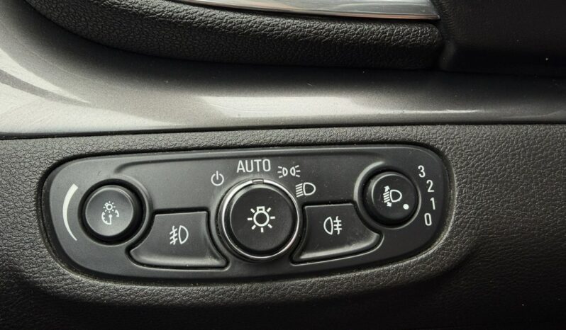 OPEL Mokka X | FWD (przód) | Manualna | 140 KM | Srebrny full