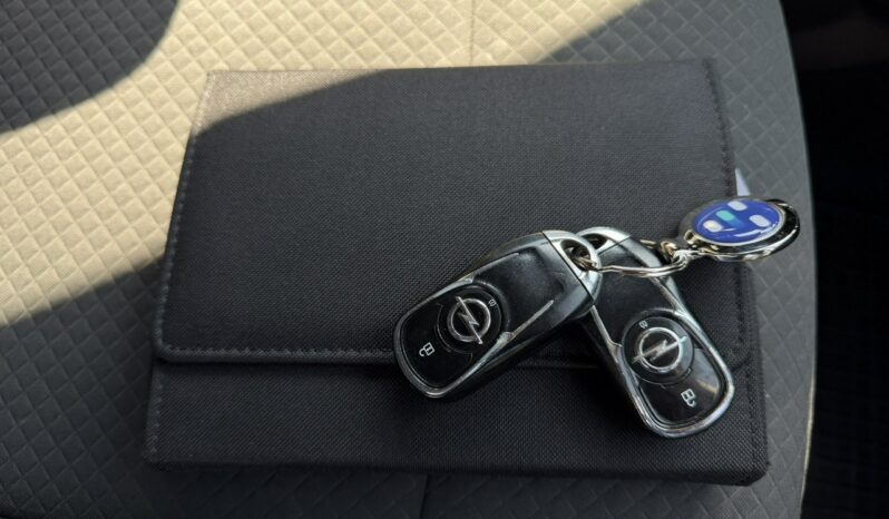 OPEL Mokka X | FWD (przód) | Manualna | 140 KM | Srebrny full