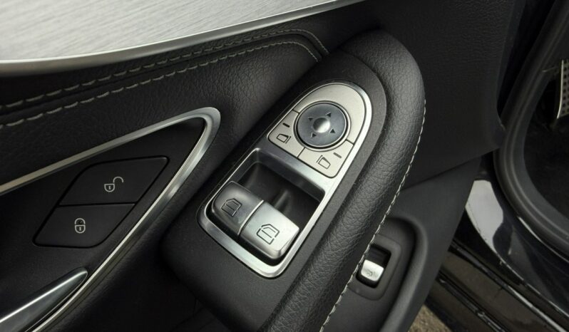 Mercedes C 200 | 4×4 Automatyczny | Automatyczna | 184 KM | Czarny full