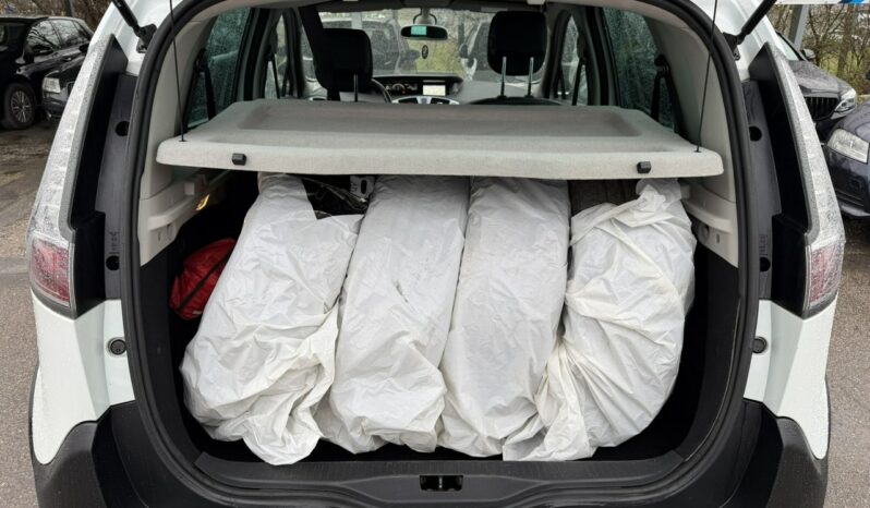 RENAULT Scenic  | FWD (przód) | Manualna | 130 KM | bialy full