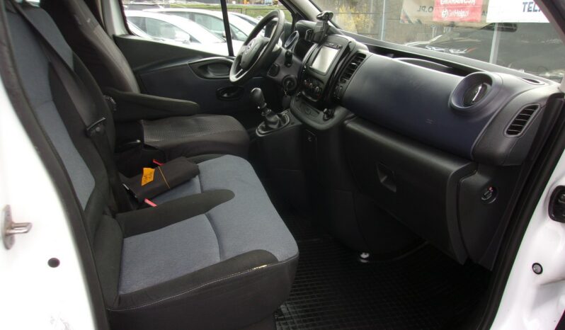 OPEL Vivaro | FWD (przód) | Manualna | 125 KM | bialy full