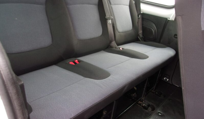 OPEL Vivaro | FWD (przód) | Manualna | 125 KM | bialy full